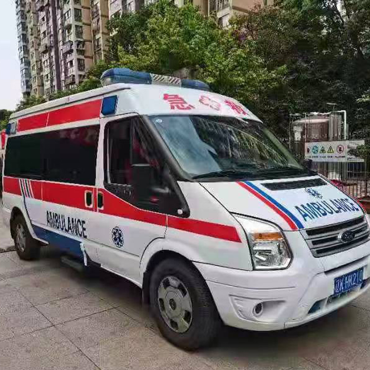 新宾长途救护车护送病人返乡